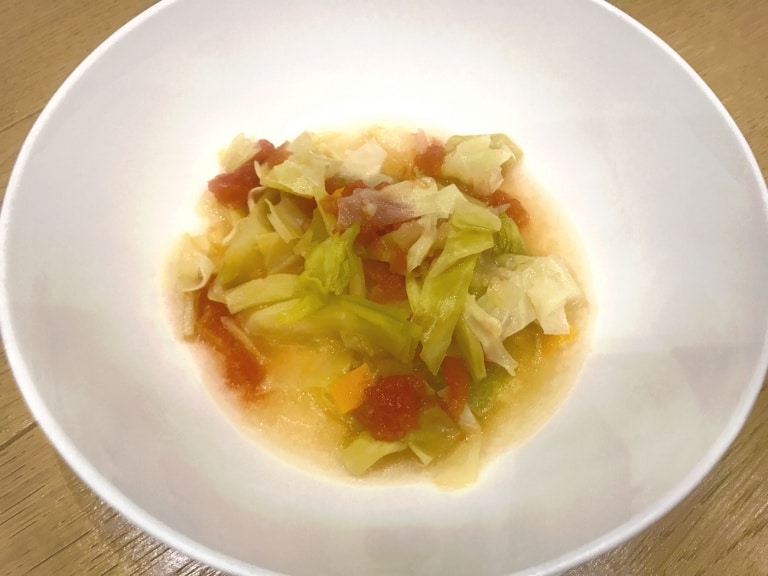 SugarDoctor Recipe Cabbage soup in a bowl